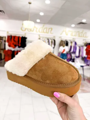 Darwin Tan Slipper