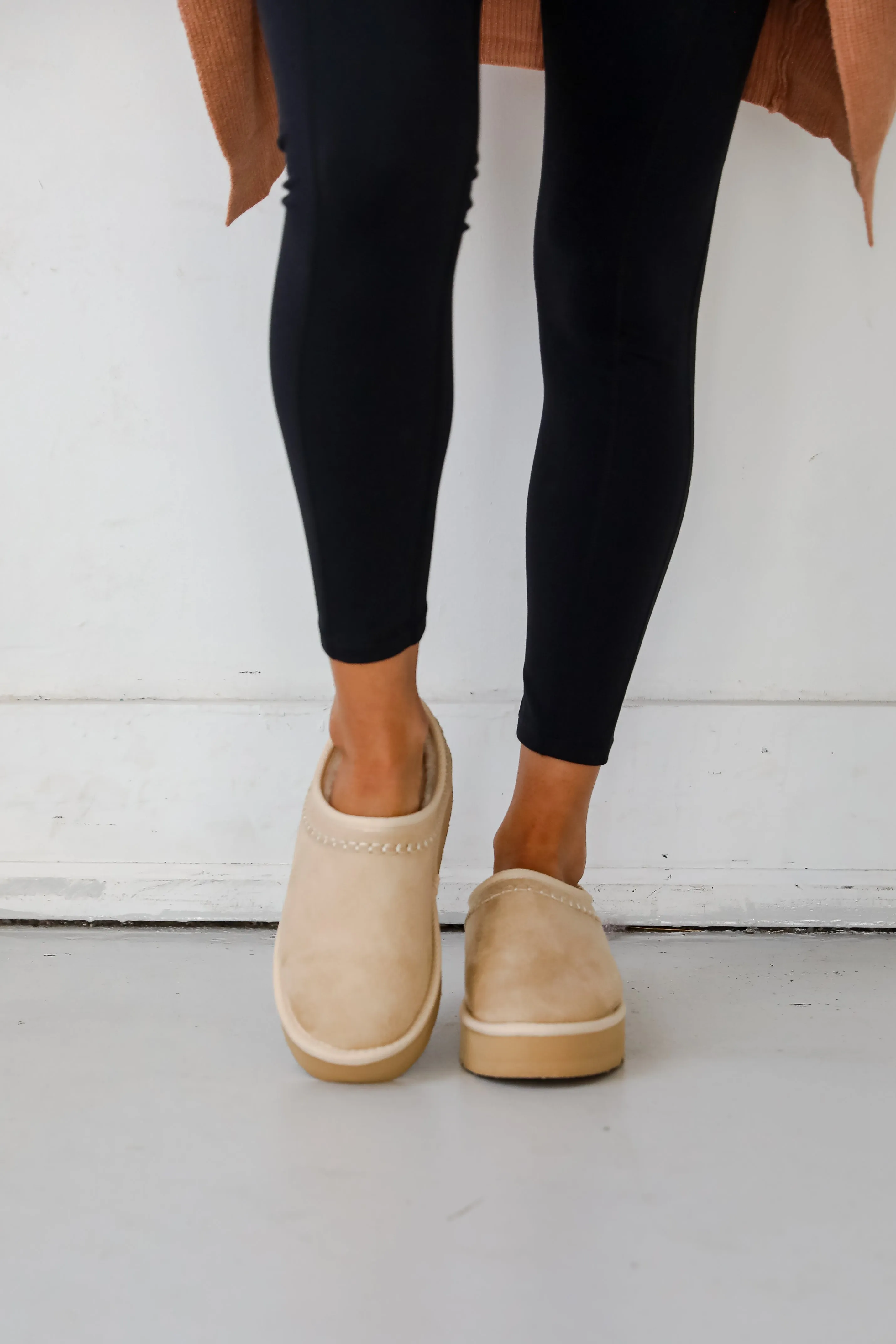 FINAL SALE - Staying In Platform Slippers - DOORBUSTER