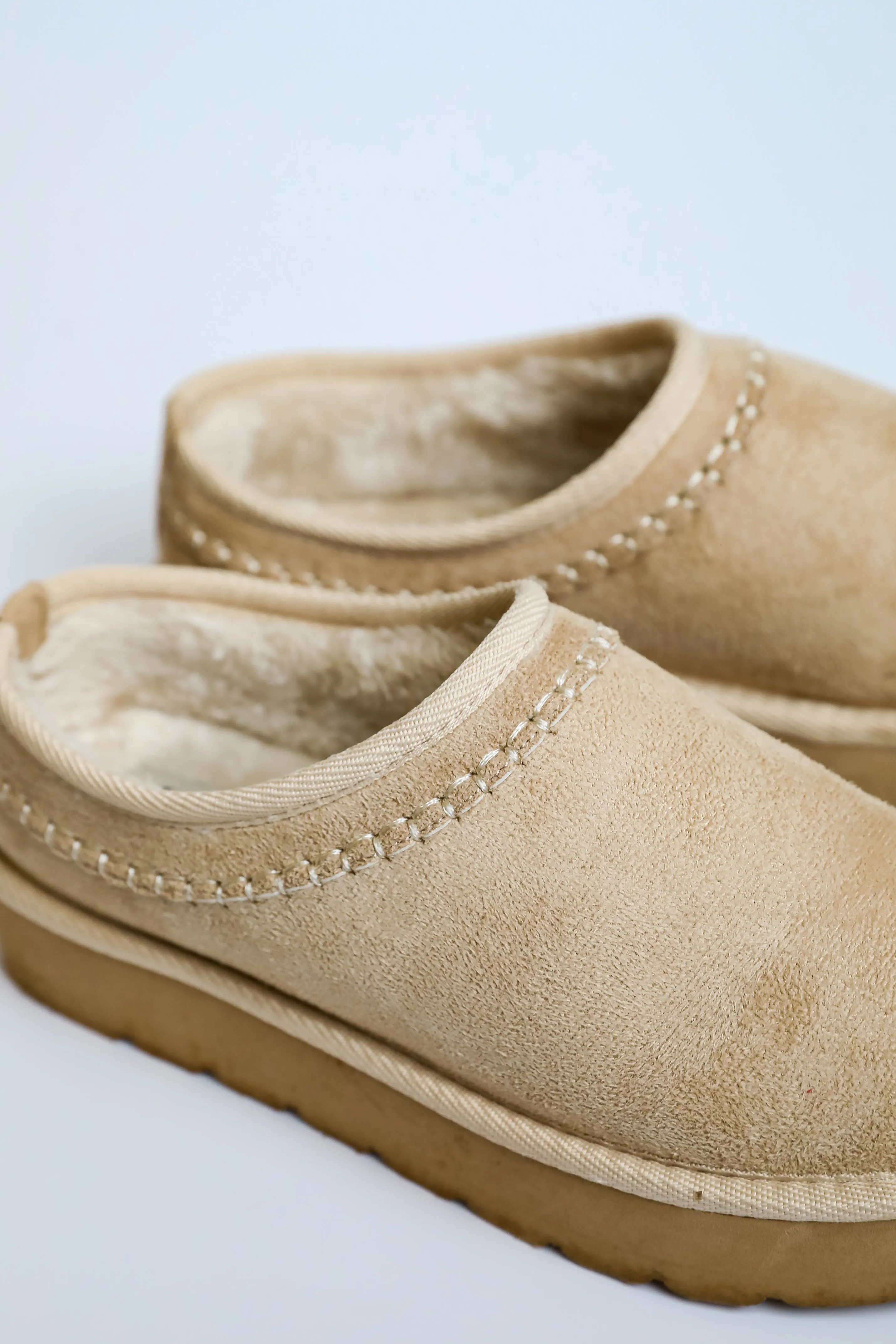 FINAL SALE - Staying In Platform Slippers - DOORBUSTER