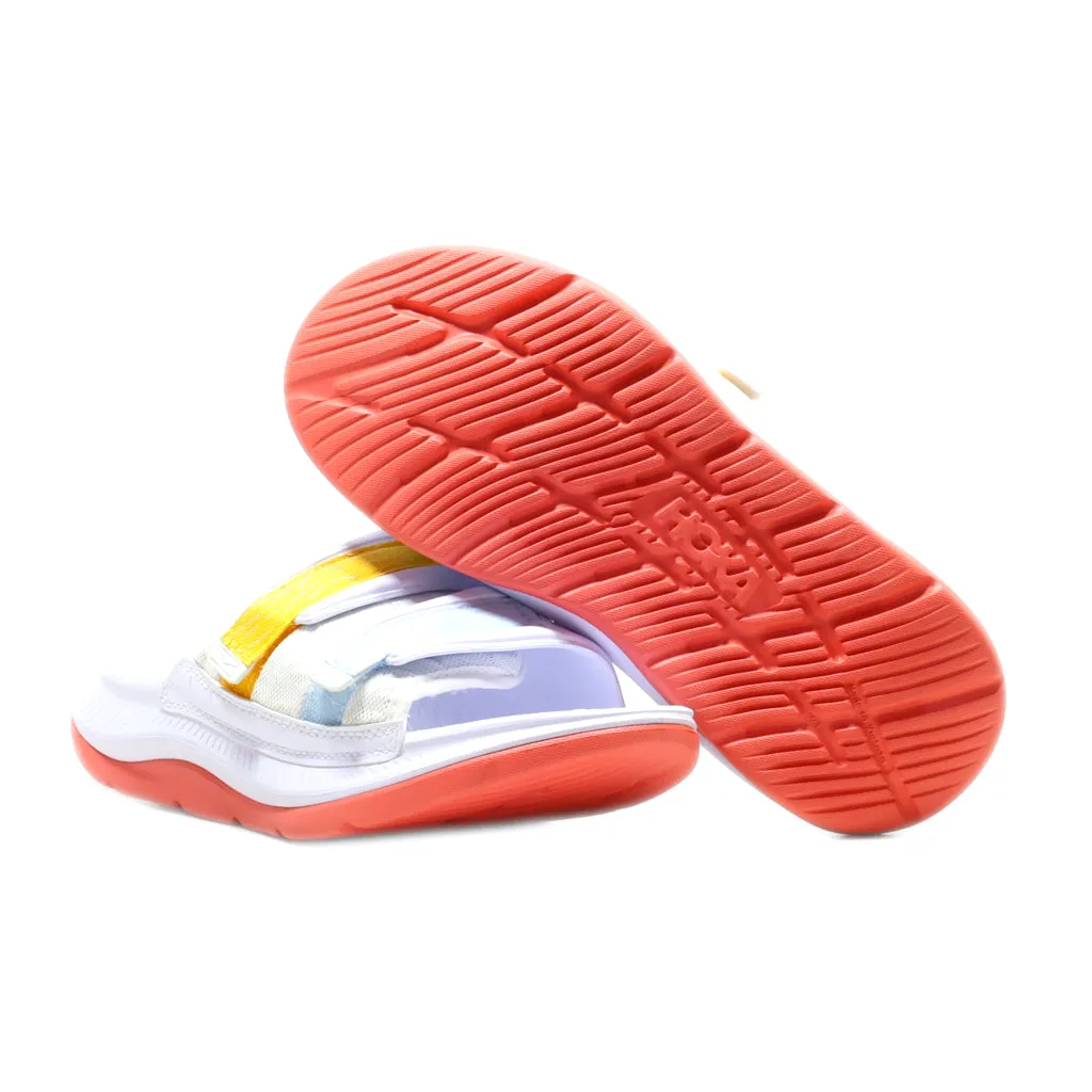 Hoka Flip Flops Rubber White Colour For Women