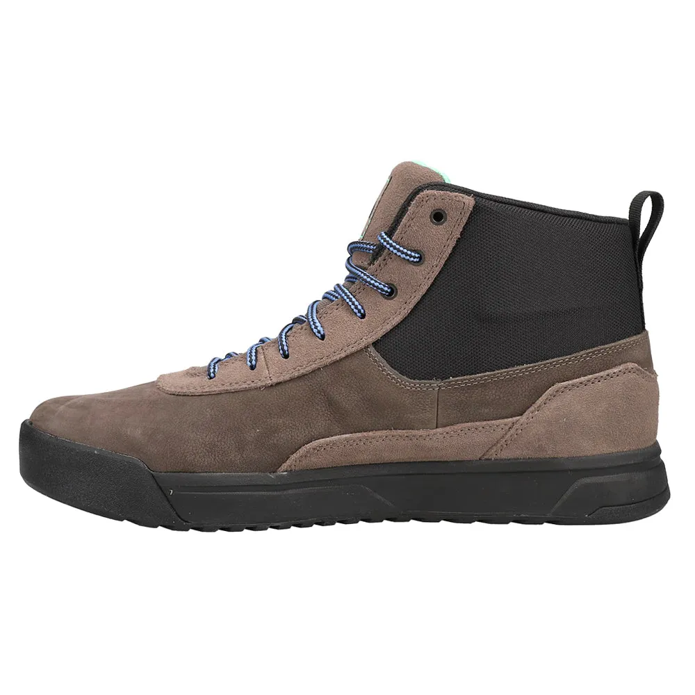 Larimer Mid Waterproof Round Toe Lace Up Boots