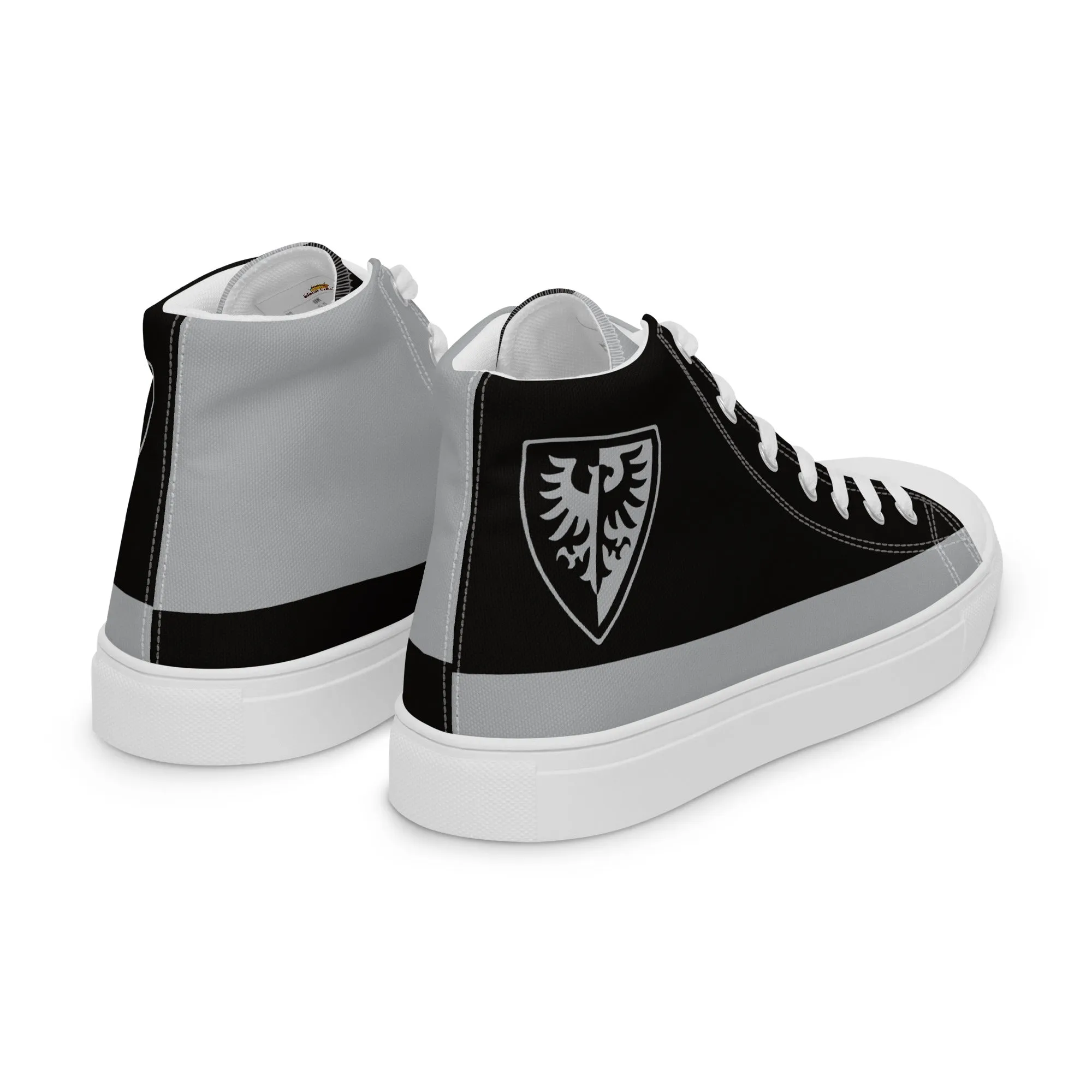 Men’s high top canvas shoes