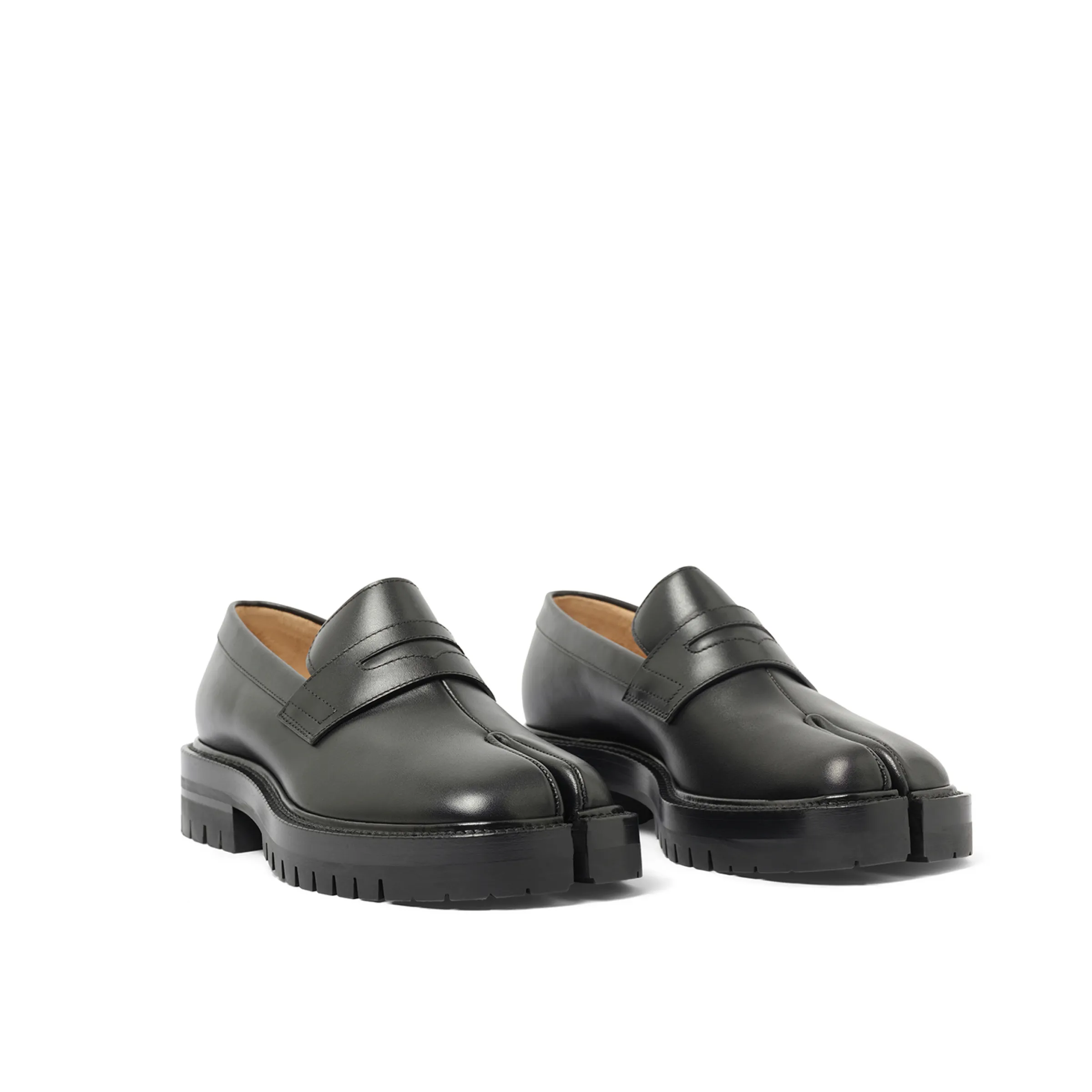 Tabi County Loafer in Black