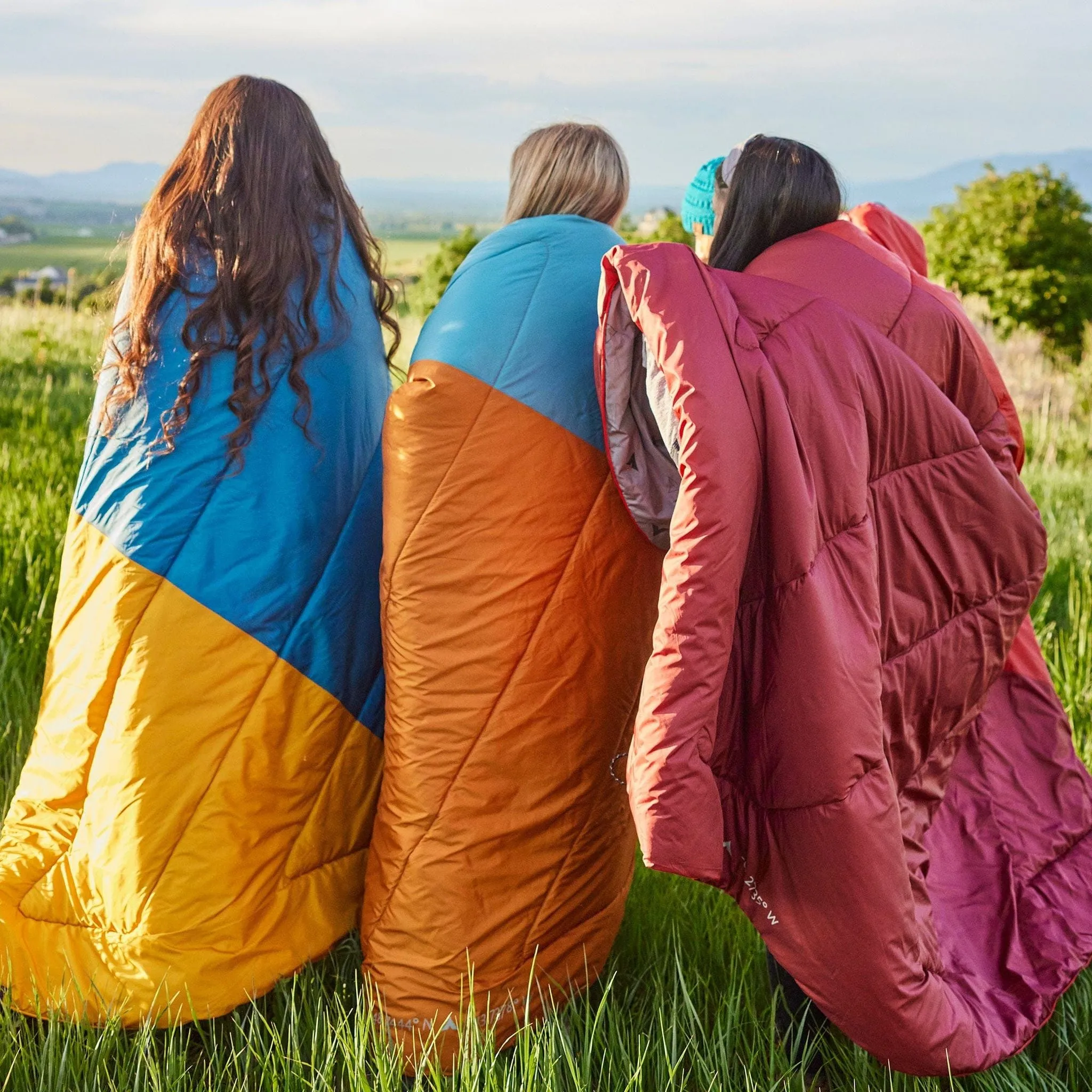 Teton Sports Acadia Outdoor Camp Blanket in Goldenrod/Peacock