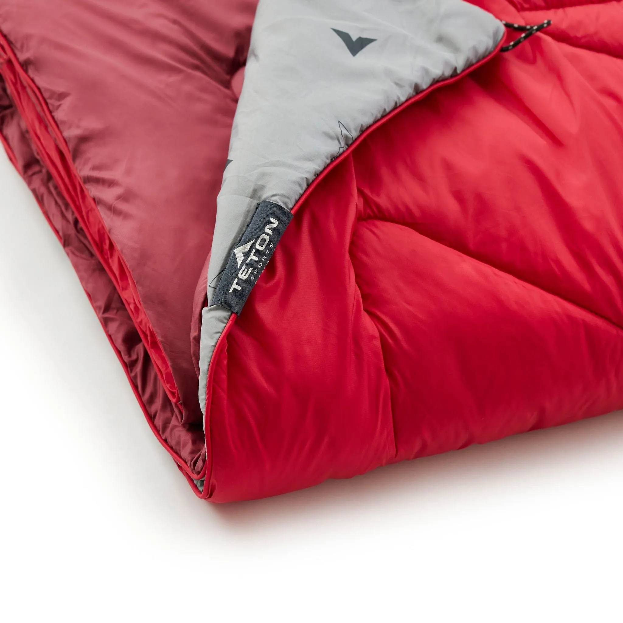 Teton Sports Acadia Outdoor Camp Blanket in Ruby/Garnet