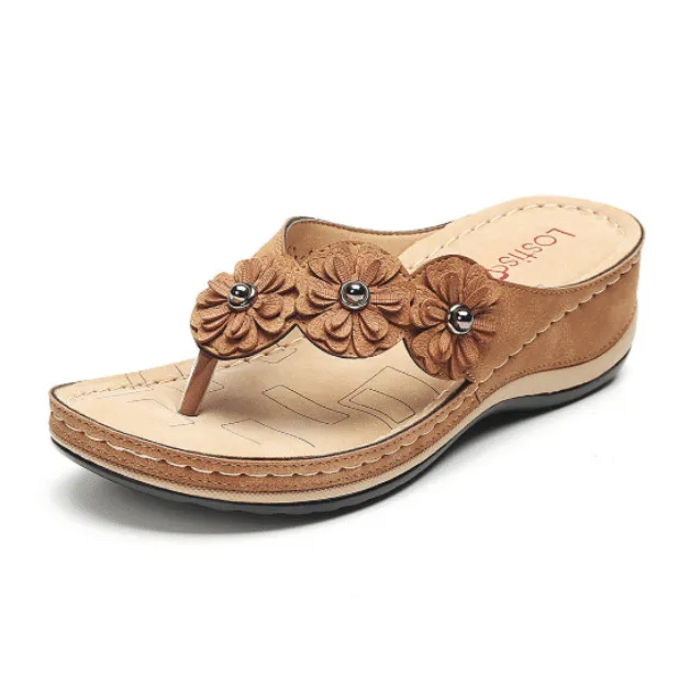 Vivica Lightweight Flowers Clip Toe Sandals