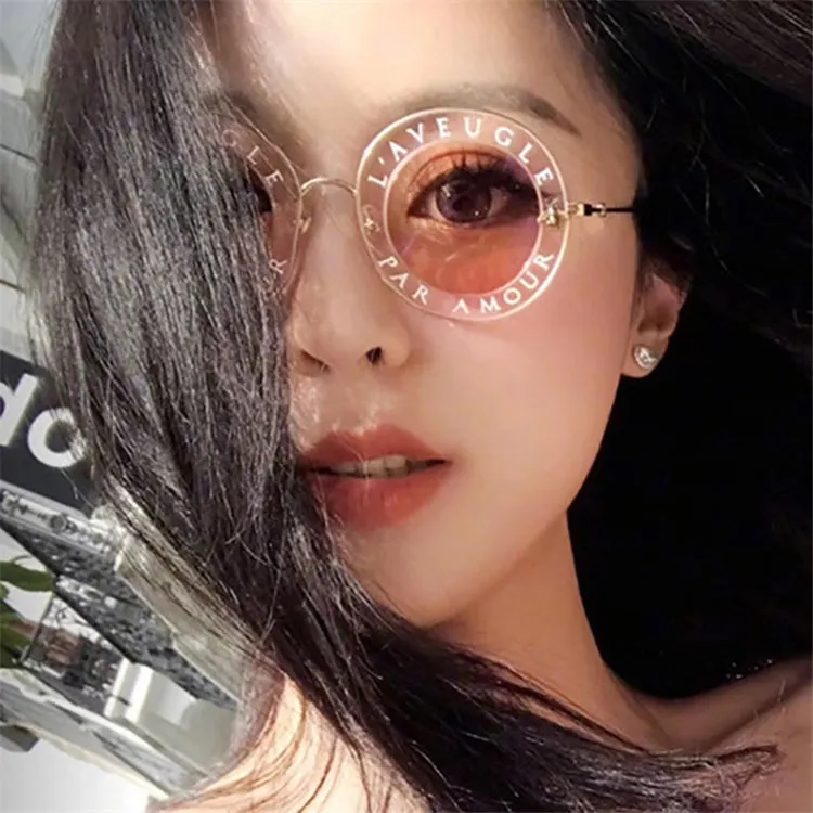 Women Vintage Round Frame Gradient Shades Sun Glasses(Transparent)